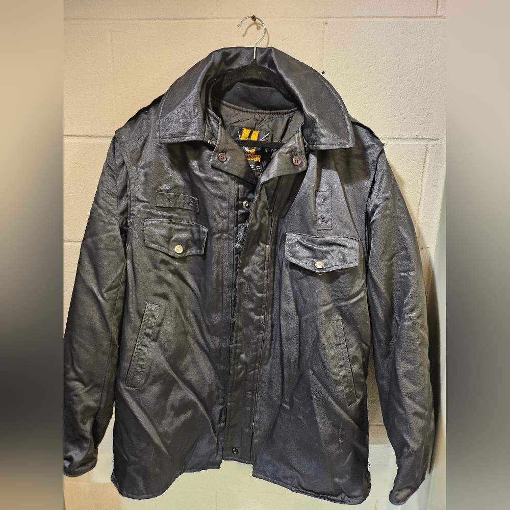 Vintage Milwaukee police winter jacket city crest buttons size 42